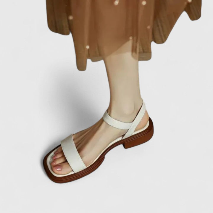 AVA & GRACE VAN™ | Clara Piece