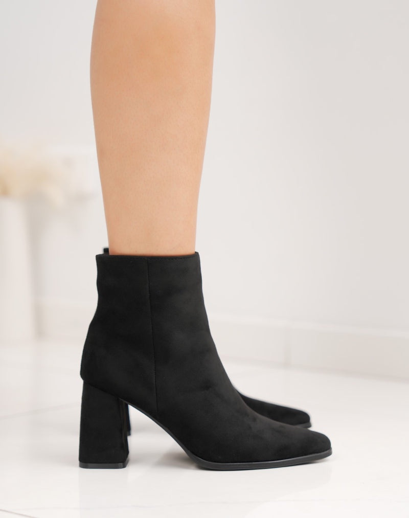 AVA & GRACE VAN™ | Black Suede Ankle Boots with Block Heel and Pointed Toe