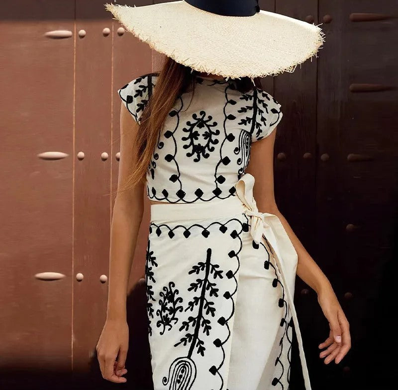 AVA & GRACE VAN™ | Sleek Set