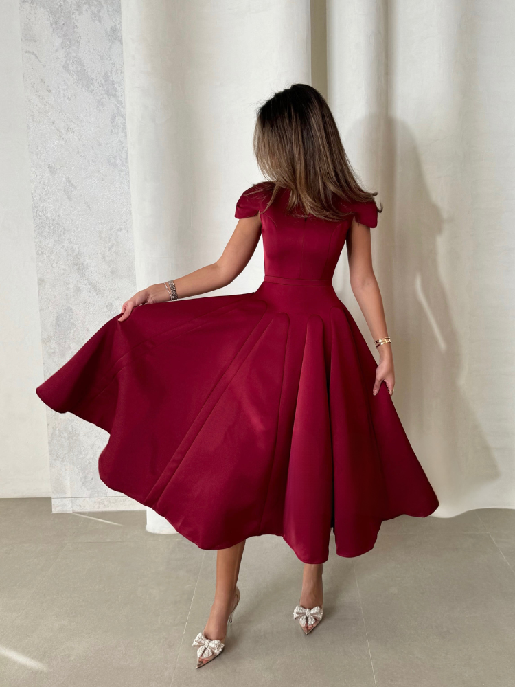 AVA & GRACE VAN™ | Rowan Dress